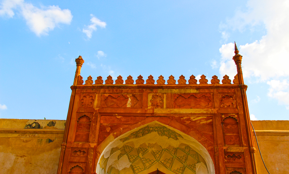 agra-fort-palace-sky-india