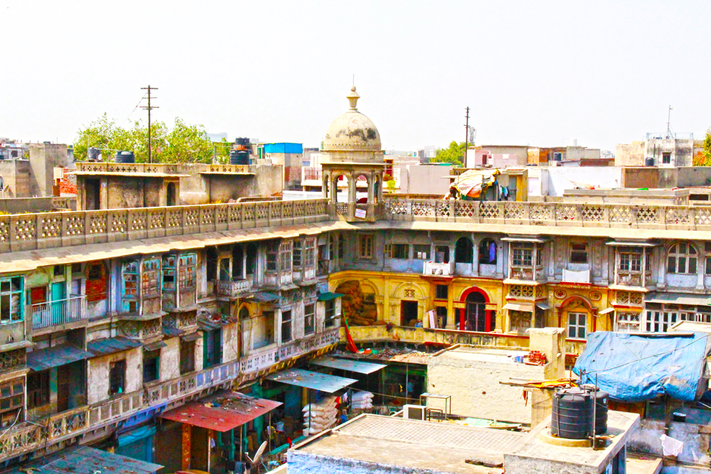 spice-market-delhi-rooftop-view-of-old-houses