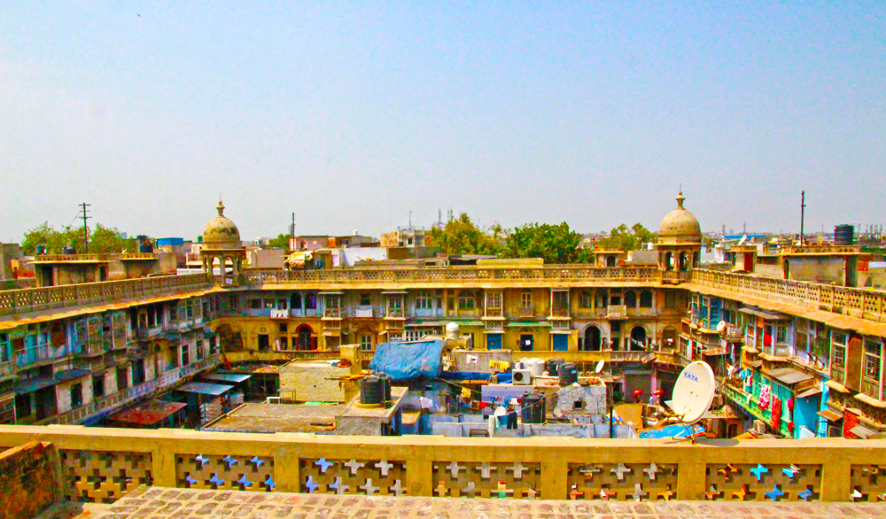 spice-market-rooftop-view-delhi-india-old-houses