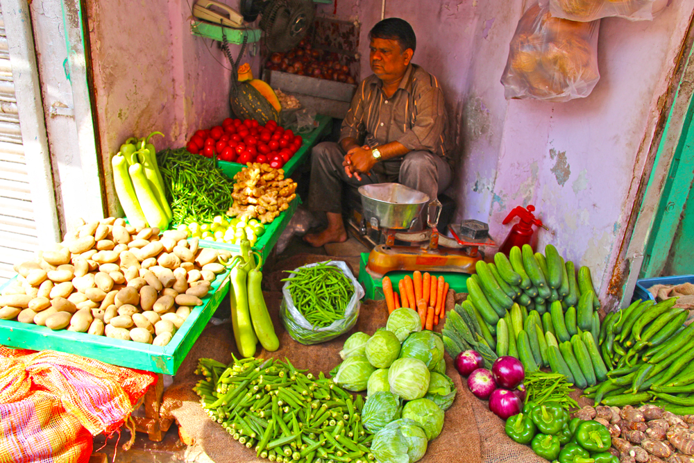 street-vegetable-vendor-chandni-chowk-delhi-india
