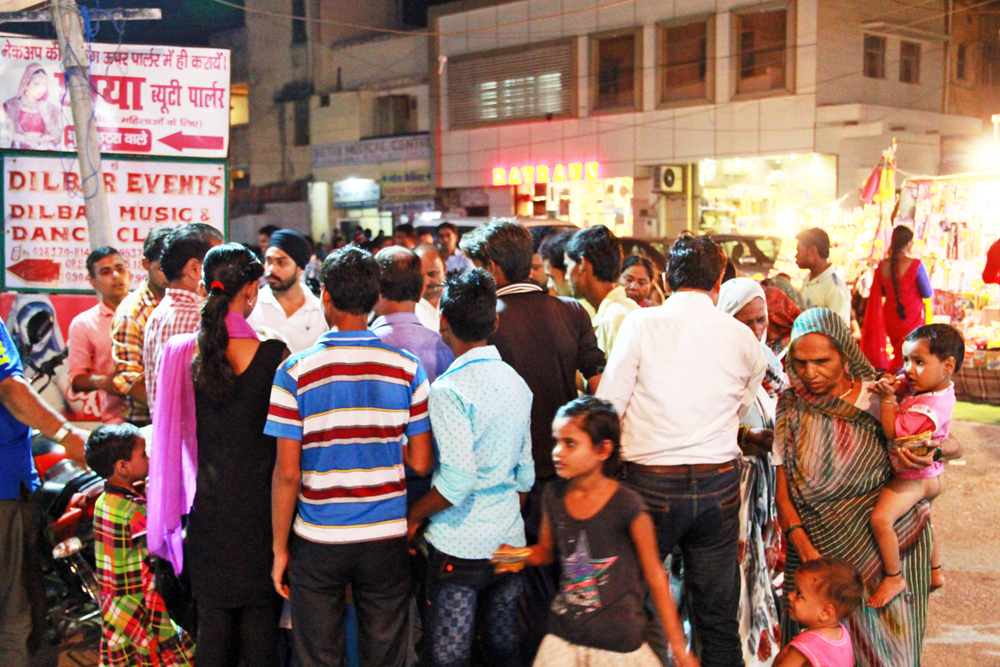 streets-of-agra-central-market-near-petha-store-give-free-food-beggars