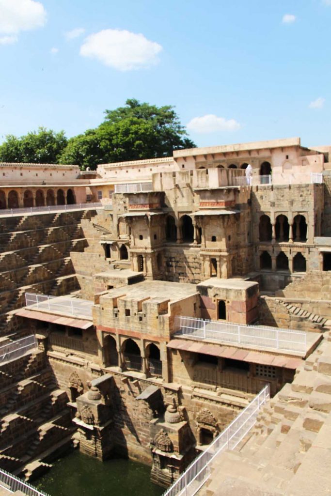chand-baori-ancient-stepwell-rajasthan-ancient-india-jaipur-rajasthan-people-face-of-indian-batman-film-location-hindu-carving